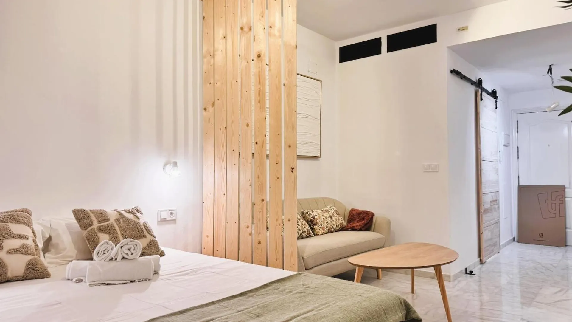 Apartment Charming Loft Close To City Center - Wifi Sevilla Spanien